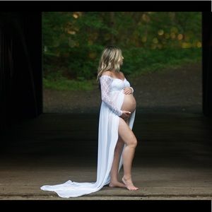 Long sleeve open chiffon lace Maternity  gown